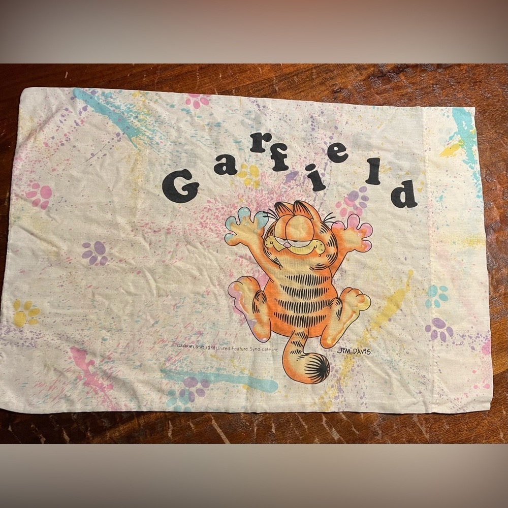 VTG 1978 GARFIELD PILLOW CASE PAINT SPLATTER JIM DAVIS PAW PRINTS
